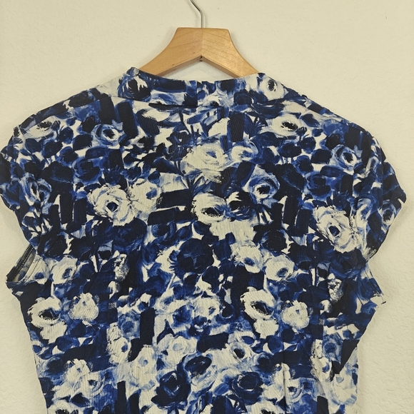 M.M. Lafleur Ferrante Floral Cap Sleeve V-neck Blouse Size M - Picture 12 of 12